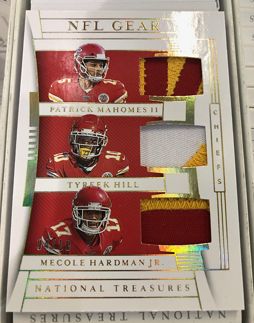 2019 Patrick Mahomes Galaxy Treasures Color Rush Refractor - ENCASED for  Sale in Palmyra, NJ - OfferUp